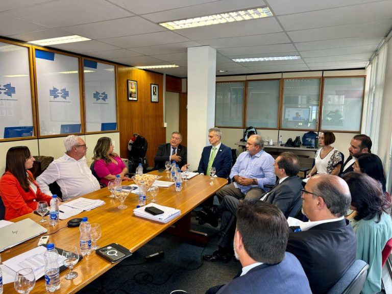 Leia mais sobre o artigo Presidente do CDN Defende Diálogo para os 27 Sebrae’s do Brasil Continuarem Atendendo Mais e Melhor as Micro e Pequenas Empresas do País