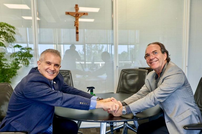 Leia mais sobre o artigo Presidente da Abase Cumpre Agenda com Décio Lima e SebraePrev