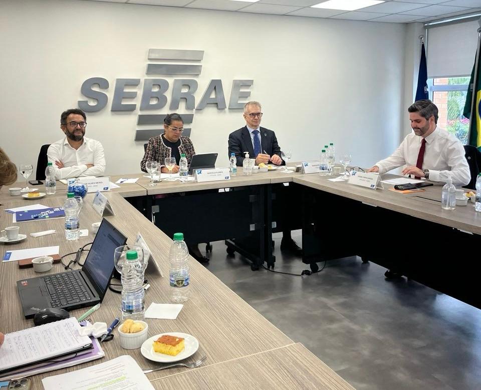 Leia mais sobre o artigo Comitê de Compliance faz Reunião em Curitiba