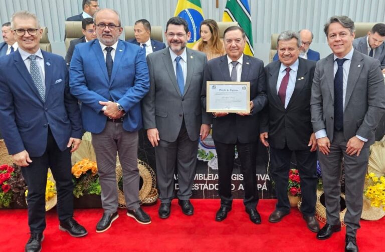 Leia mais sobre o artigo Presidente do CDN é Homenageado pela Assembleia Legislativa do Amapá